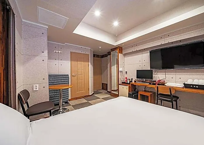 Sindang A Hotel 3*